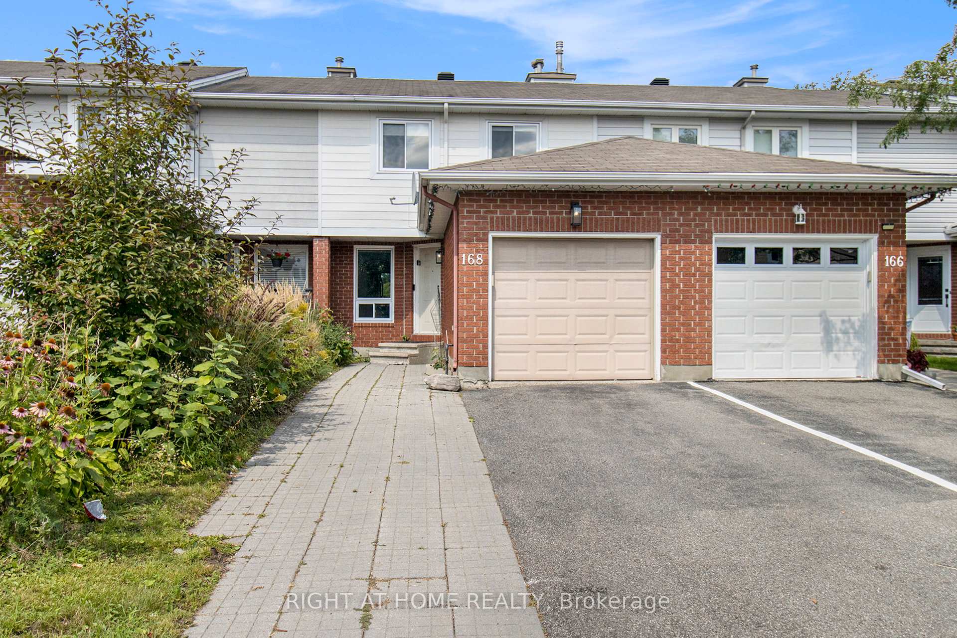 Photo 3 of 168 Huntersfield Drive, Ottawa, Hunt Club Park/Greenboro — HOMEH