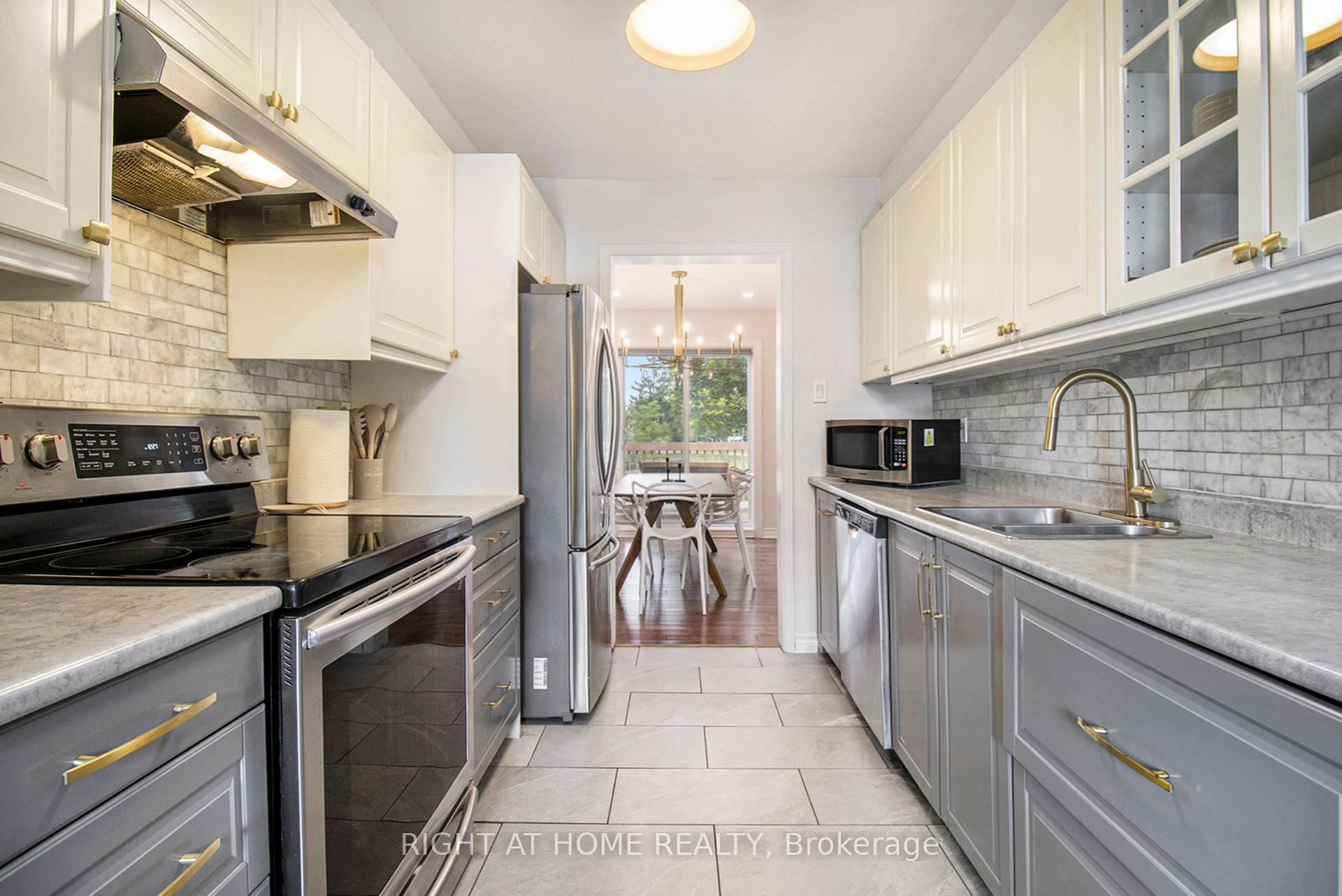 Photo 10 of 168 Huntersfield Drive, Ottawa, Hunt Club Park/Greenboro — HOMEH