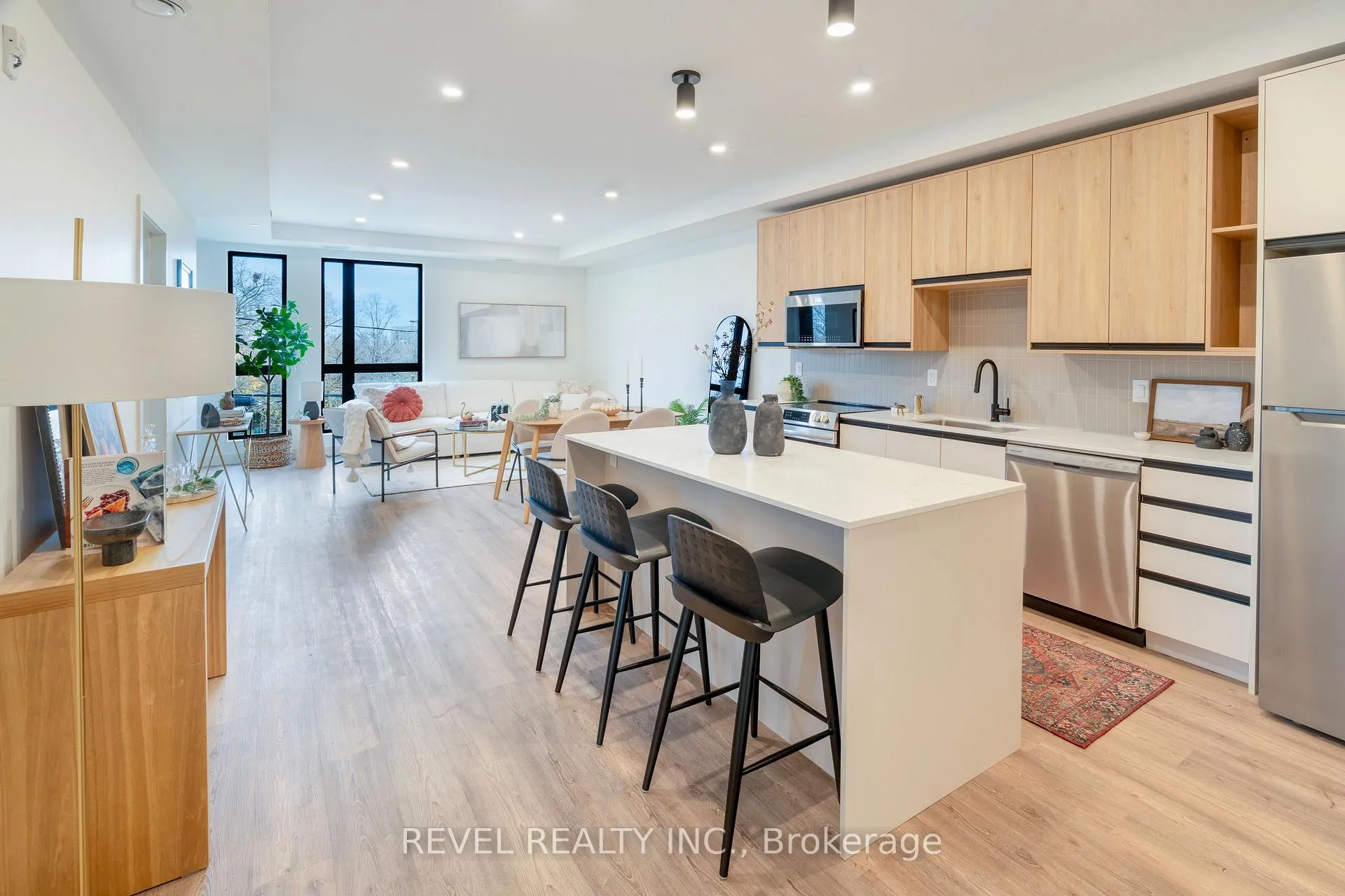Photo 1 of Unit 201, 4390 Hillview Drive, Lincoln, Beamsville — HOMEH