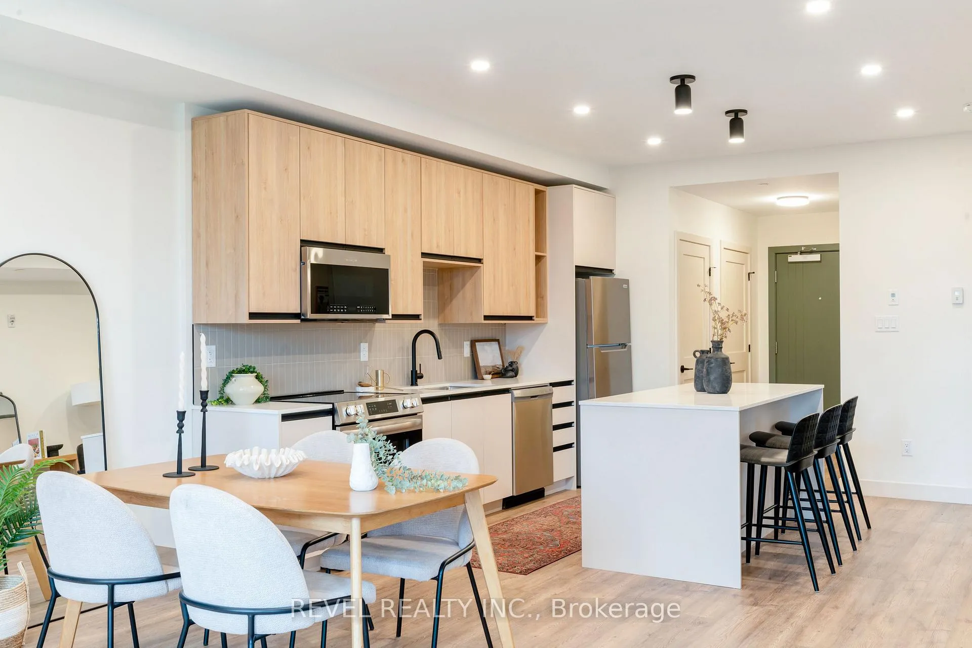 Photo 5 of Unit 201, 4390 Hillview Drive, Lincoln, Beamsville — HOMEH