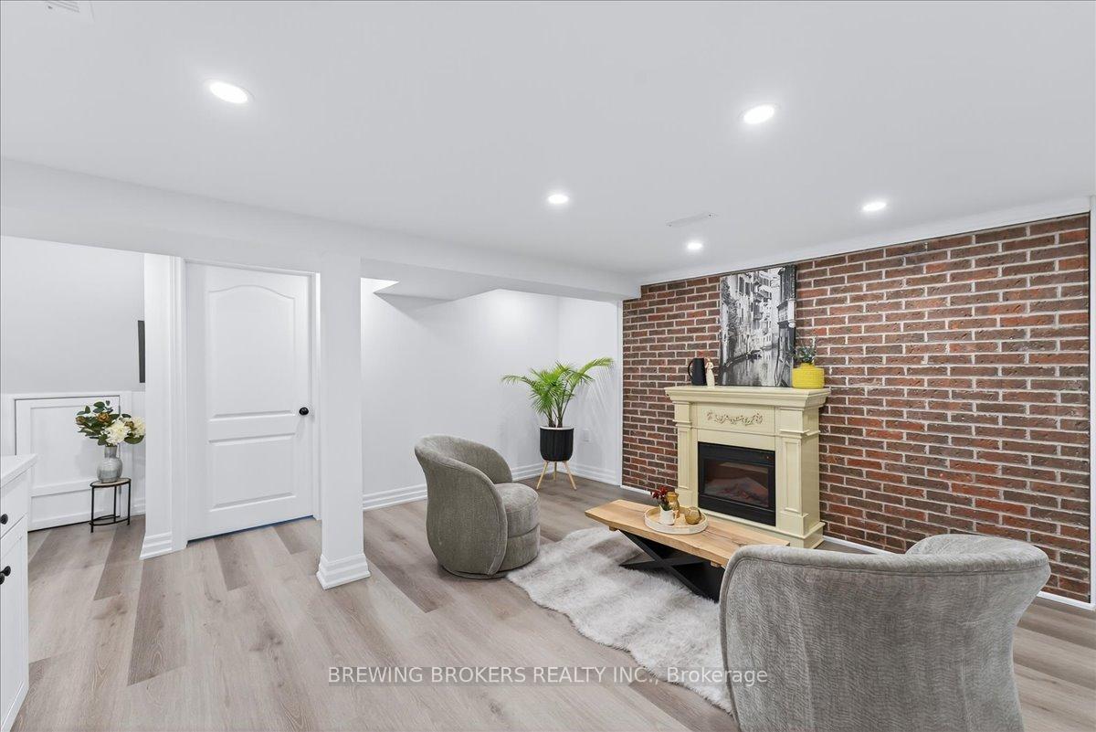 Photo 35 of 261 Nelson Crescent, Innisfil, Stroud — HOMEH