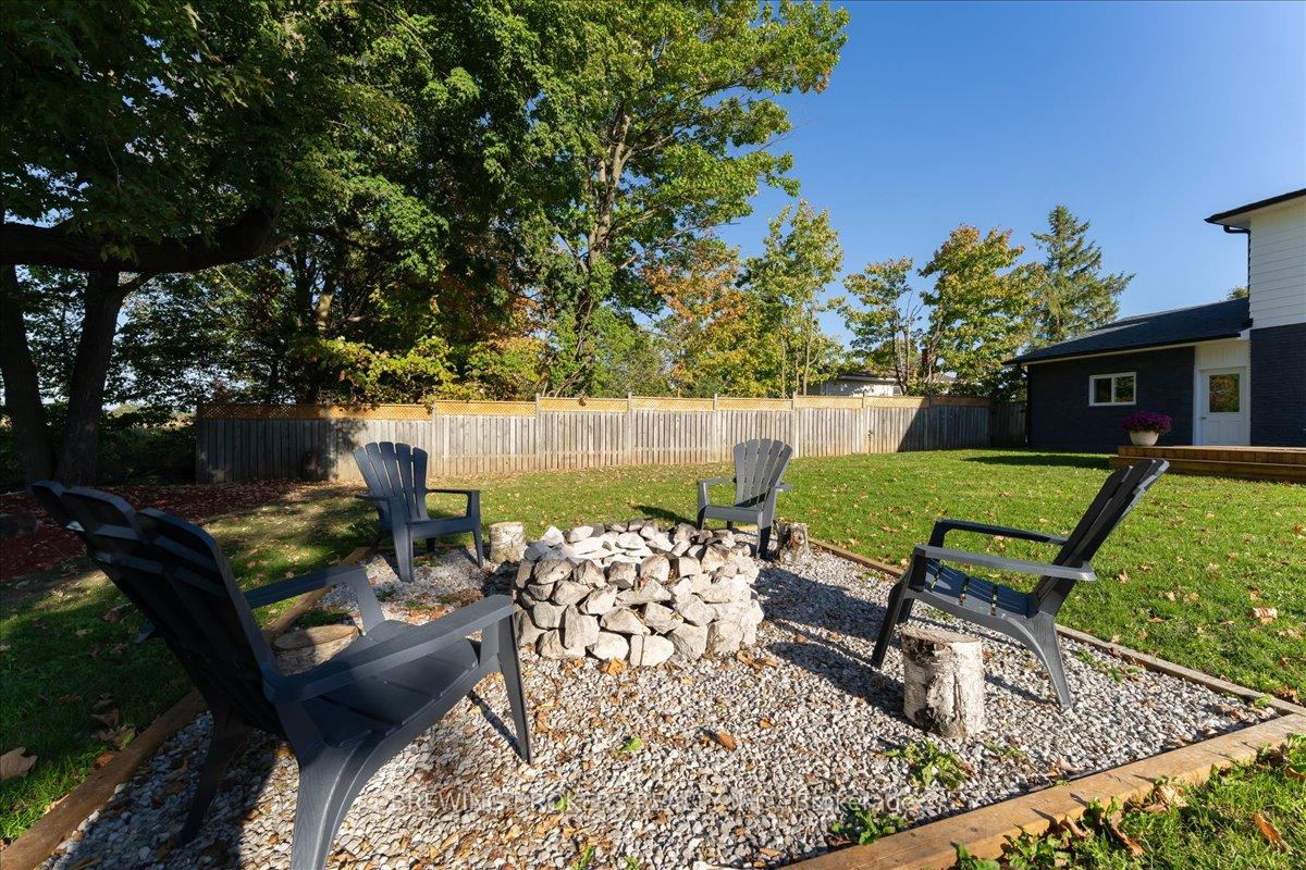 Photo 43 of 261 Nelson Crescent, Innisfil, Stroud — HOMEH