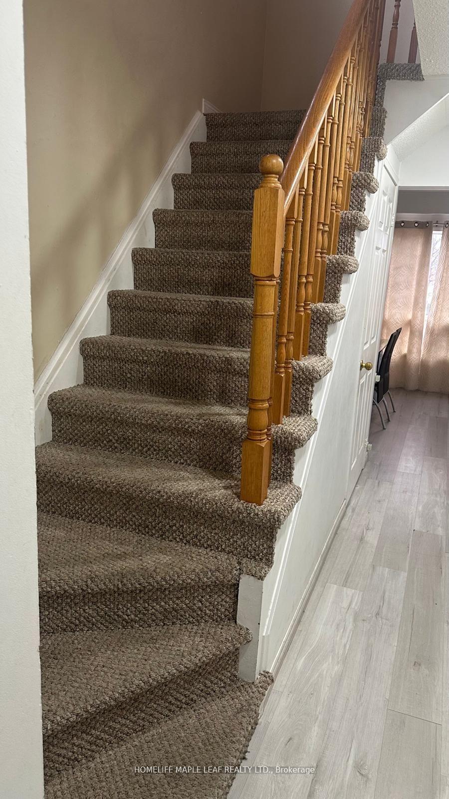 Photo 5 of 79 Herkes Drive, Brampton, Fletcher's West — HOMEH