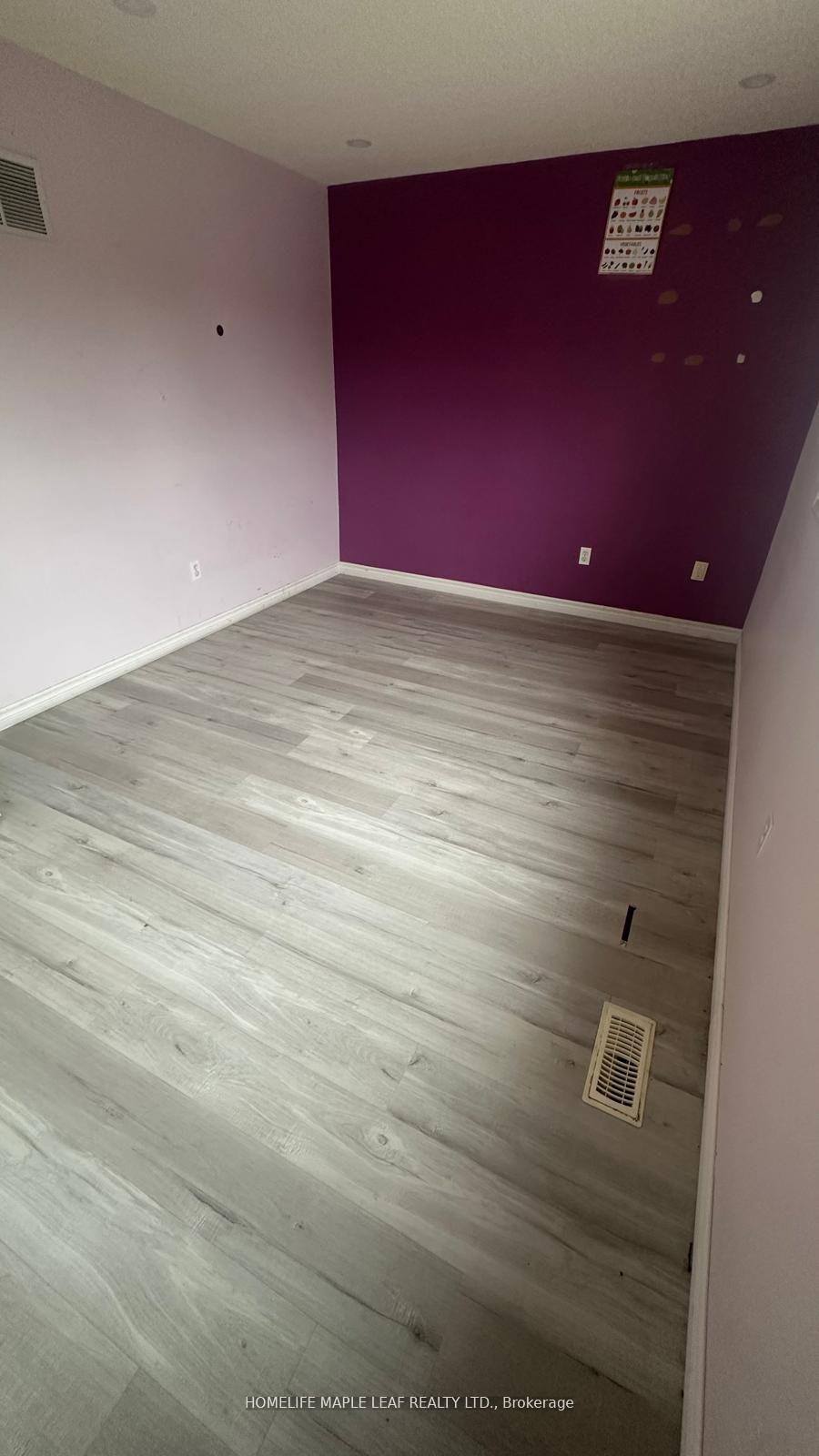 Photo 6 of 79 Herkes Drive, Brampton, Fletcher's West — HOMEH