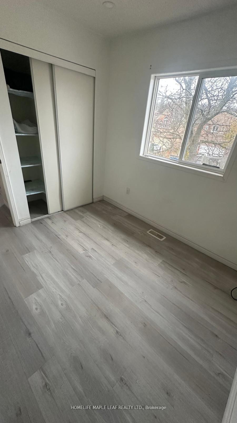 Photo 13 of 79 Herkes Drive, Brampton, Fletcher's West — HOMEH