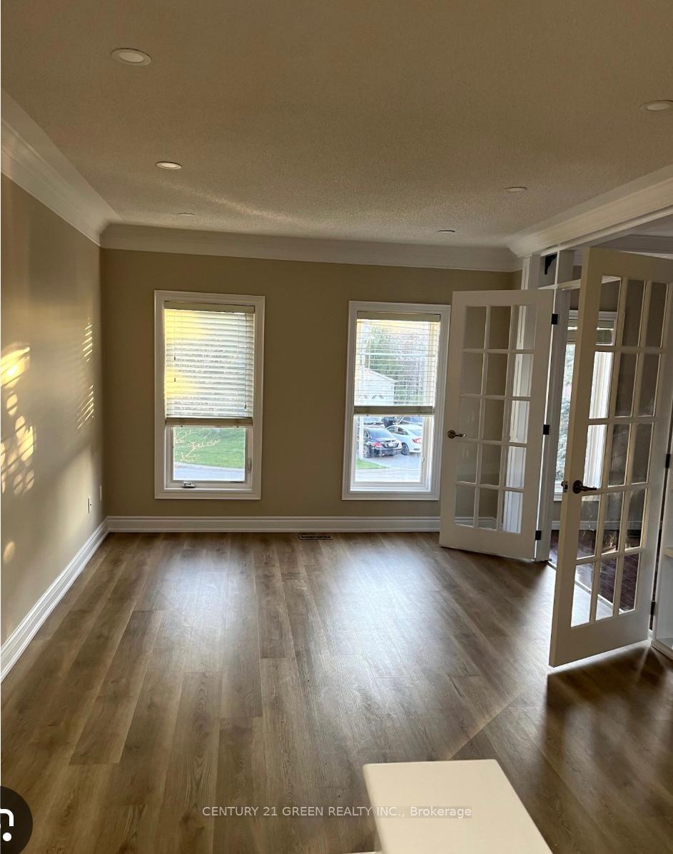 Photo 5 of Unit Upper, 50 Newgreen Crescent, Brampton, Westgate — HOMEH