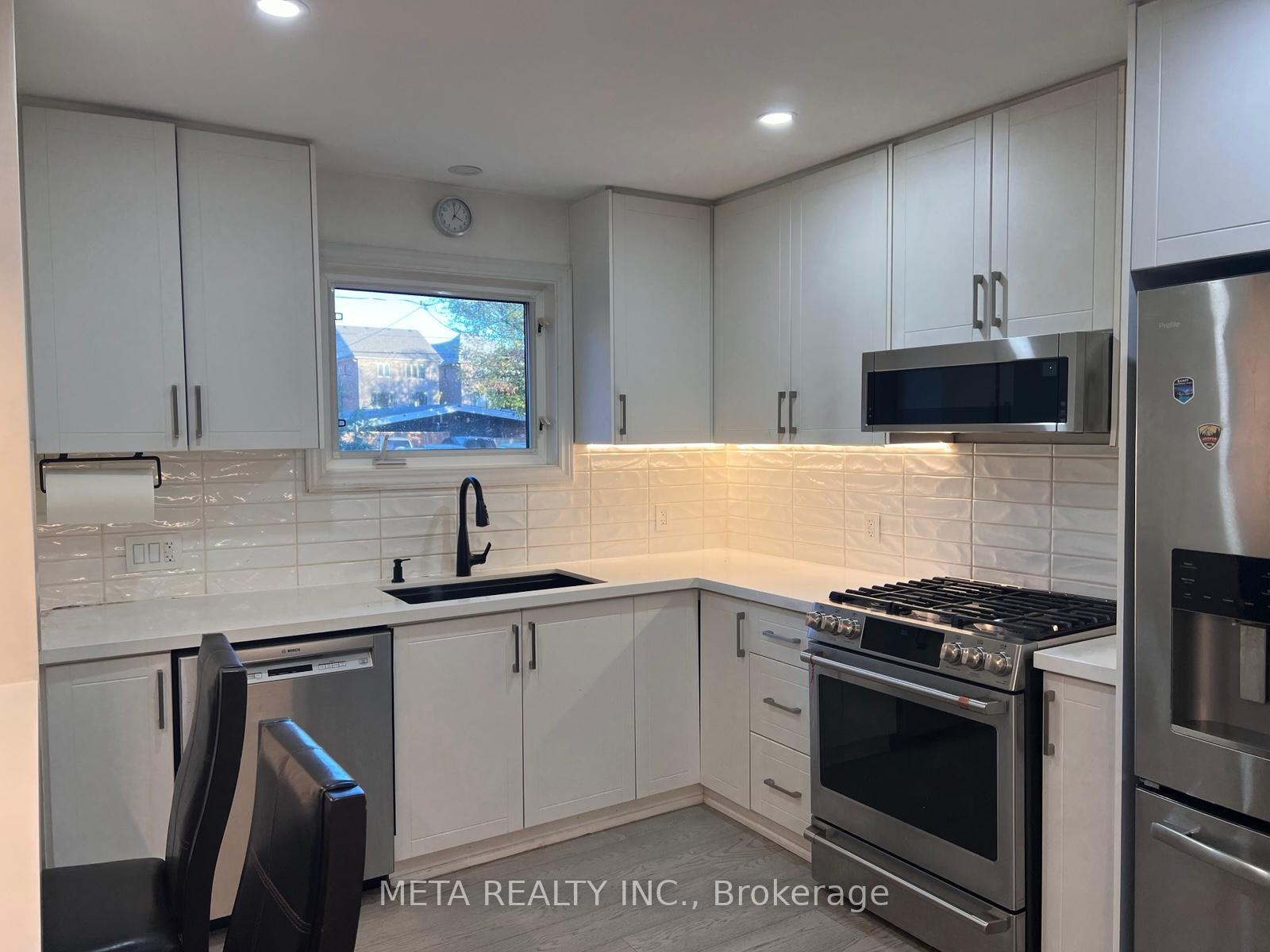 Photo 2 of 202 Reynolds Street, Whitby, Downtown Whitby — HOMEH