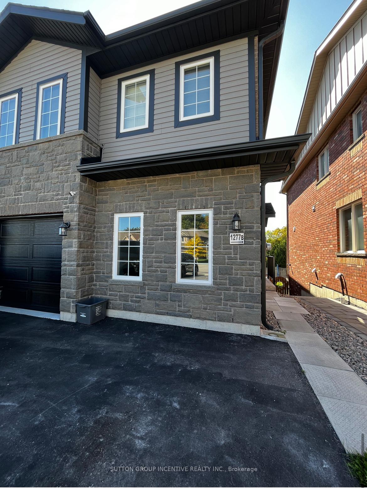 Front of 1277B Leslie Drive