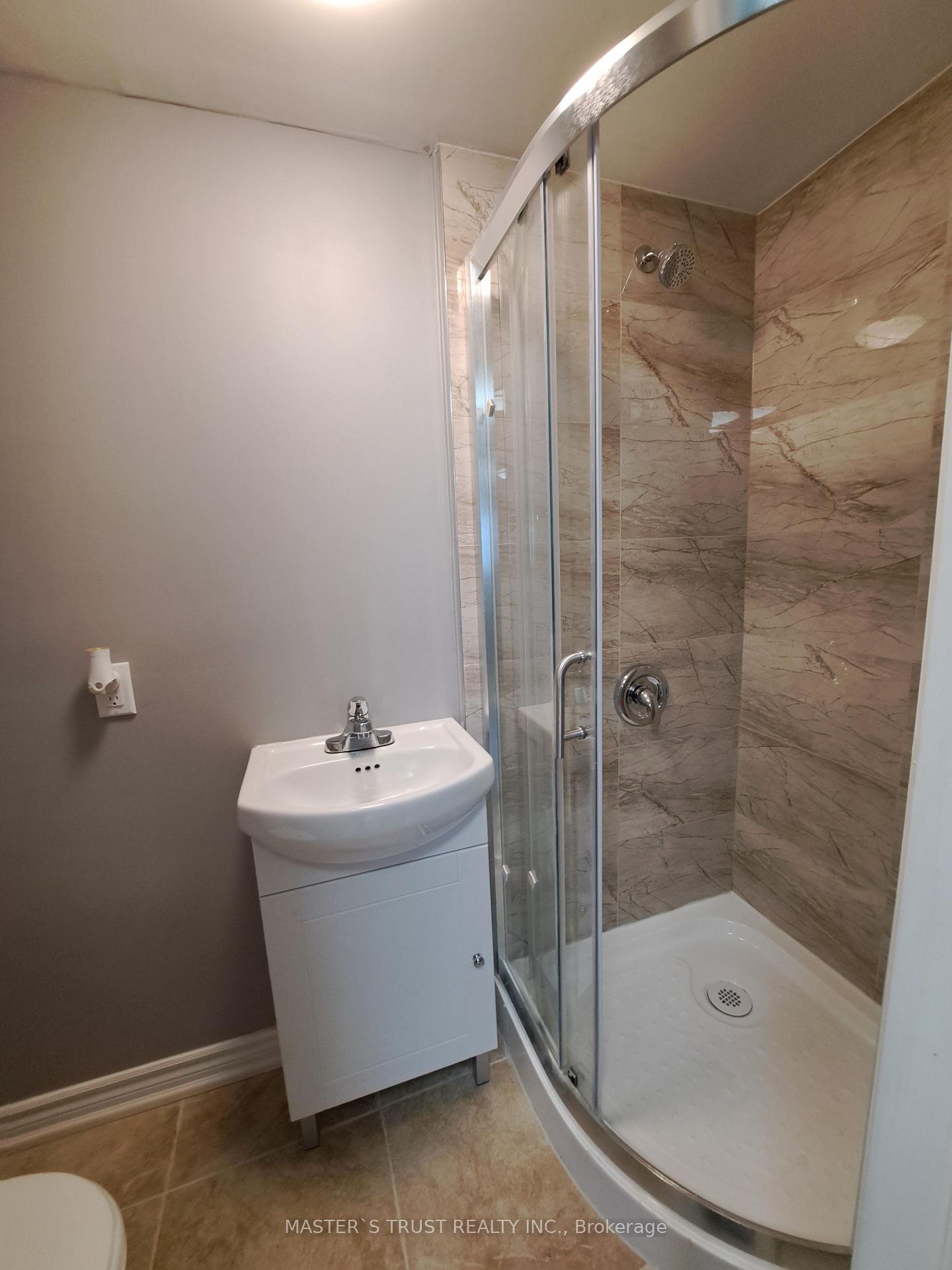 Photo 2 of Unit Unit 4, 286 Georgian Drive, Barrie, Georgian Drive — HOMEH