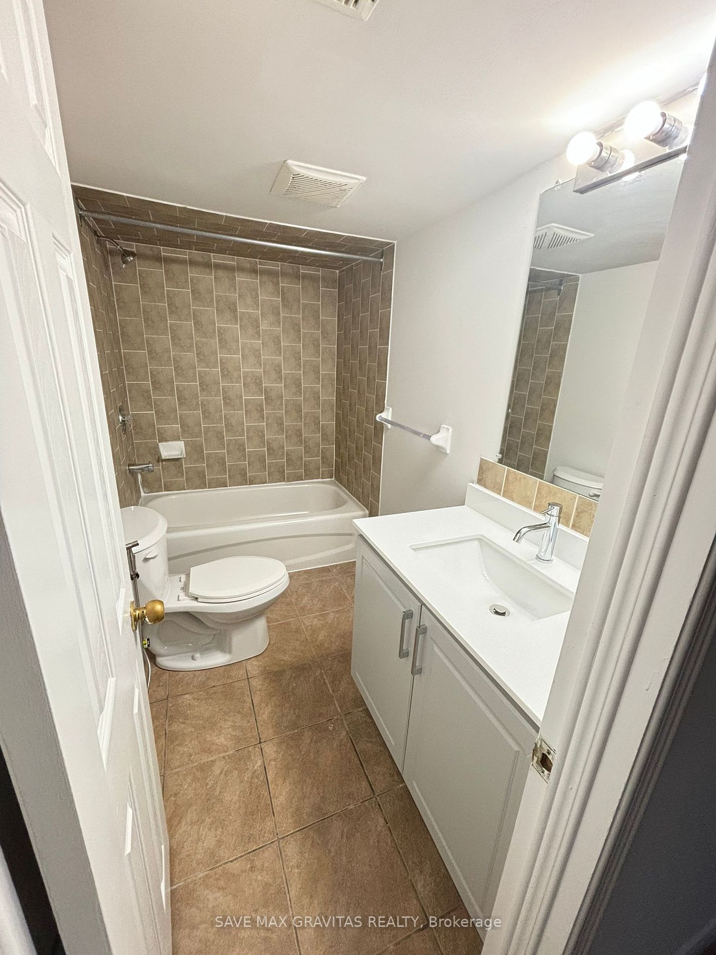 Photo 11 of Unit BSMT, 2 Gerrard Drive, Brampton, Vales of Castlemore — HOMEH