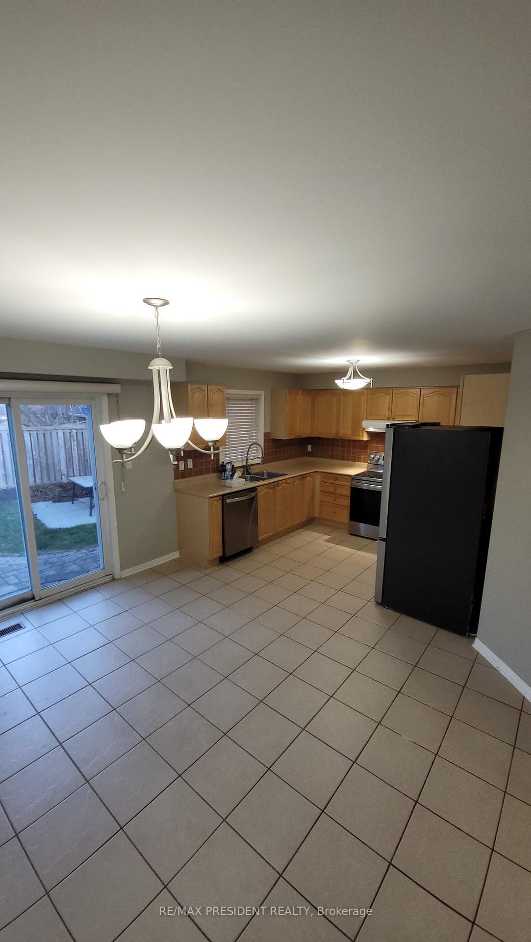 Photo 10 of 209 Madden Place, Clarington, Bowmanville — HOMEH
