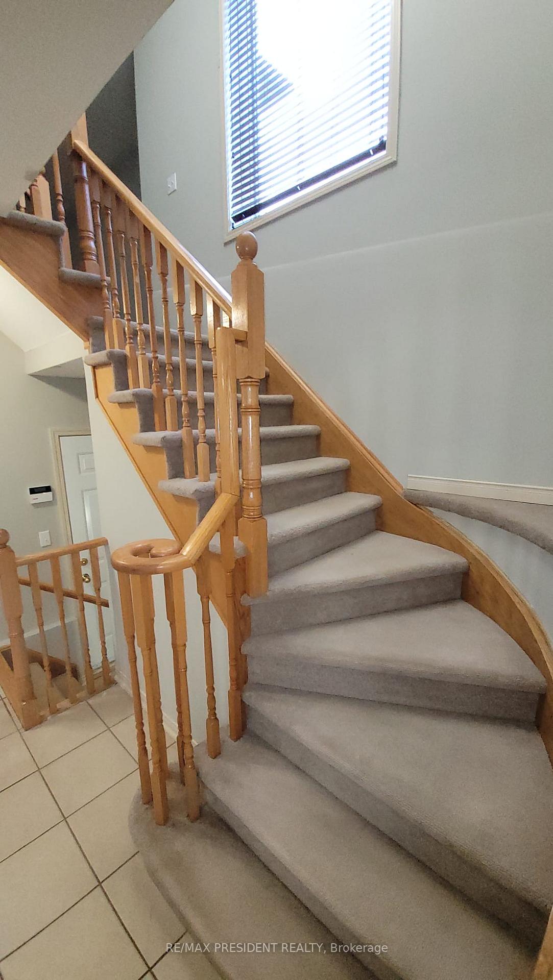 Photo 11 of 209 Madden Place, Clarington, Bowmanville — HOMEH