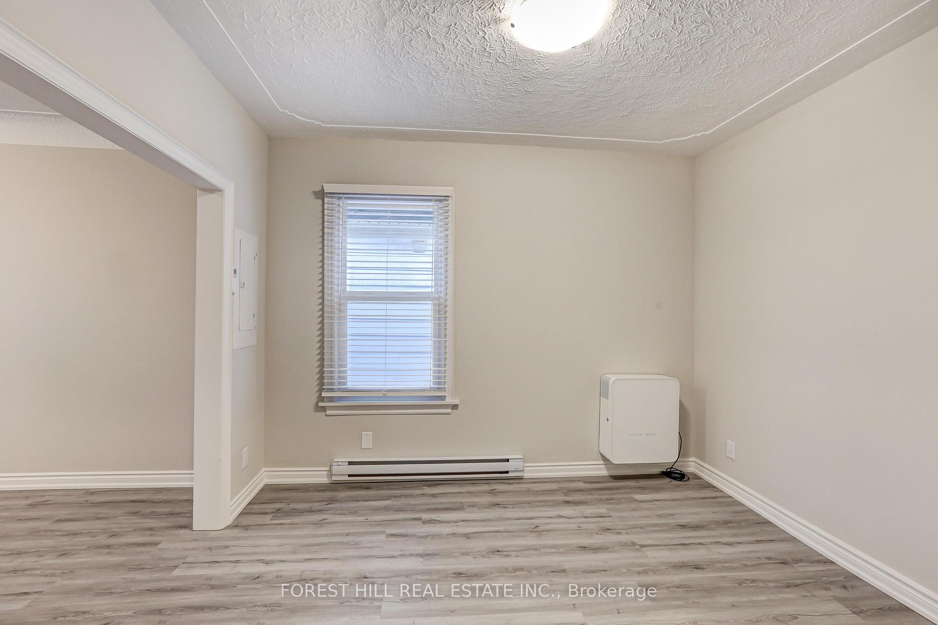 Photo 7 of Unit 1, 203 Weir Street N, Hamilton, Homeside — HOMEH