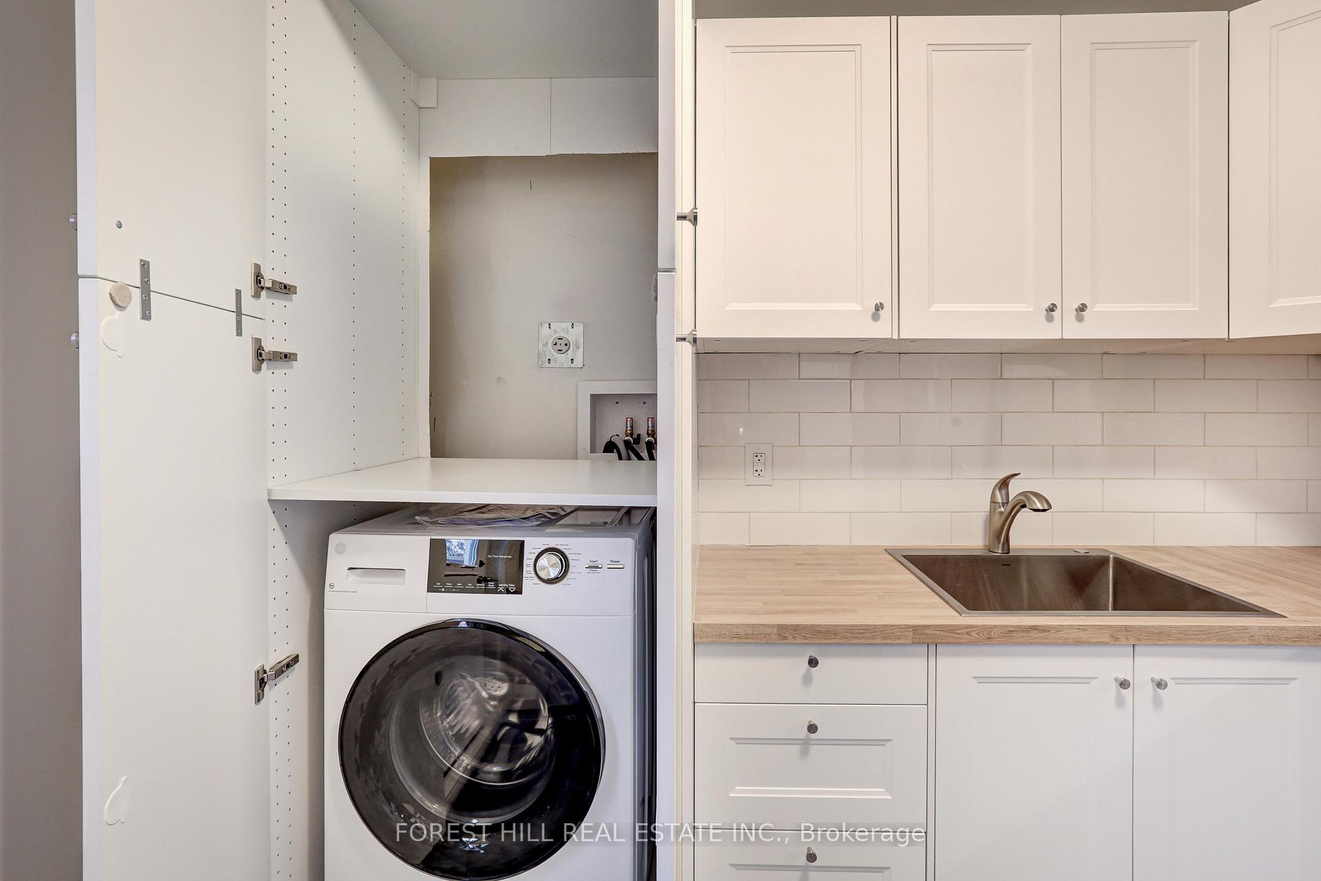 Photo 10 of Unit 1, 203 Weir Street N, Hamilton, Homeside — HOMEH