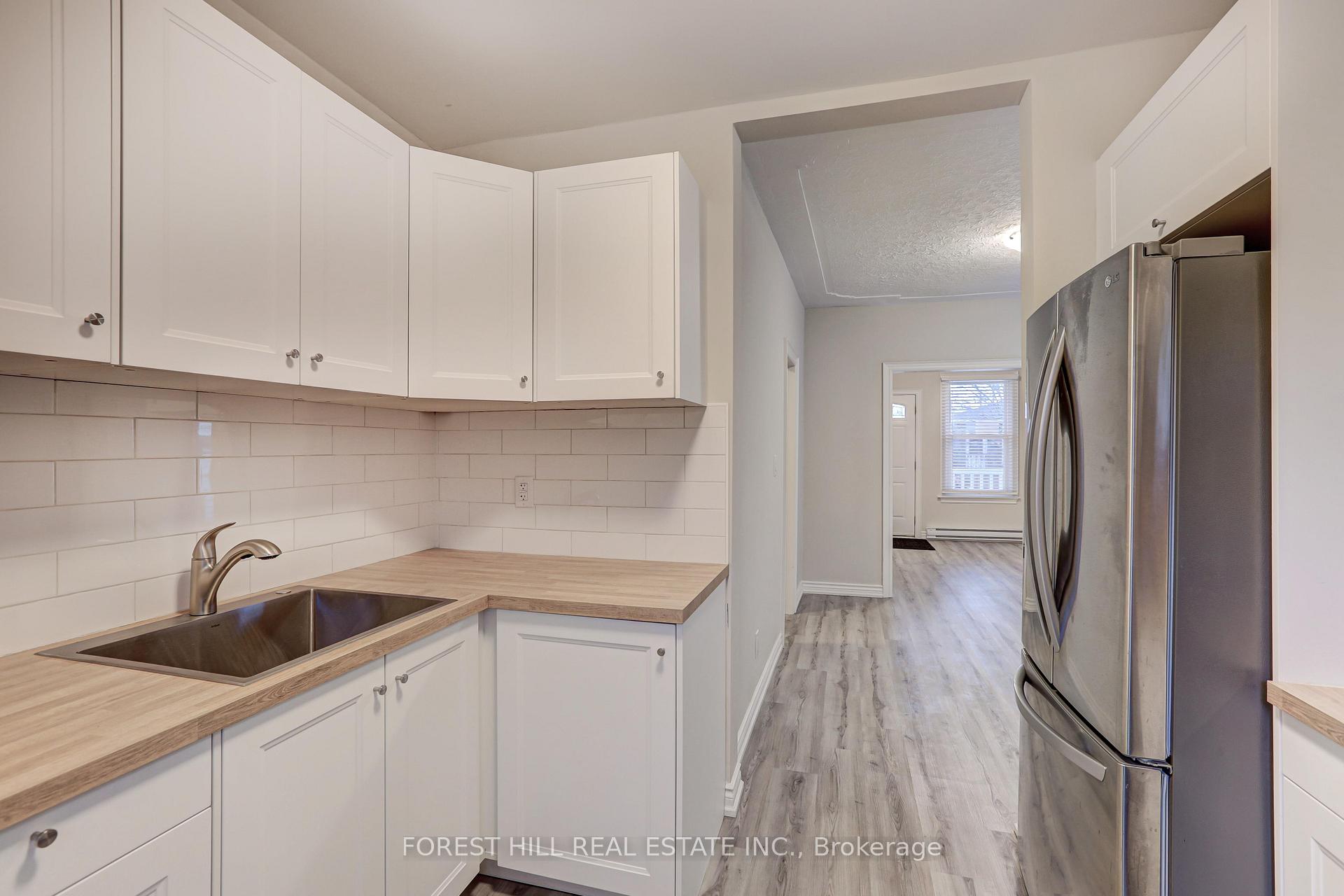 Photo 8 of Unit 1, 203 Weir Street N, Hamilton, Homeside — HOMEH