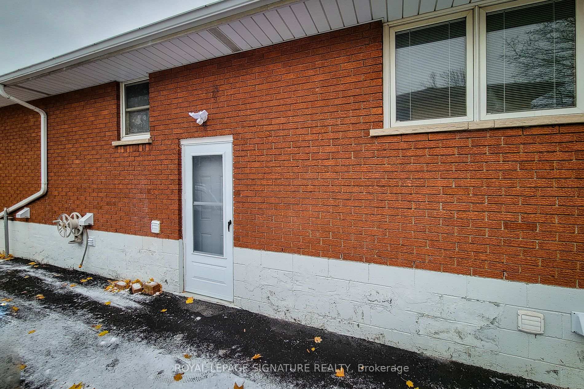 Photo 11 of 73 Laurier Avenue, Hamilton, Buchanan — HOMEH