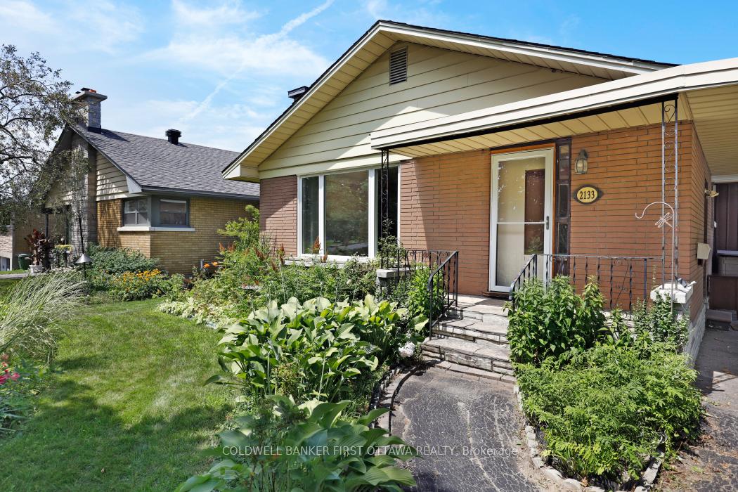 Photo 3 of 2133 Westbourne Avenue, Ottawa, McKellar Heights/Glabar Park — HOMEH