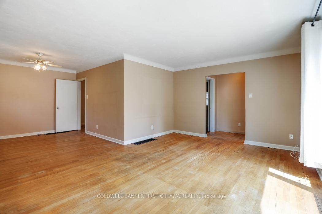 Photo 9 of 2133 Westbourne Avenue, Ottawa, McKellar Heights/Glabar Park — HOMEH