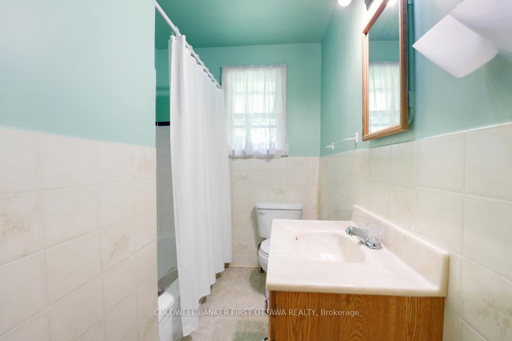 Photo 20 of 2133 Westbourne Avenue, Ottawa, McKellar Heights/Glabar Park — HOMEH