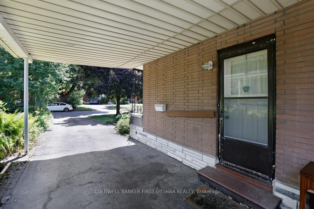 Photo 33 of 2133 Westbourne Avenue, Ottawa, McKellar Heights/Glabar Park — HOMEH