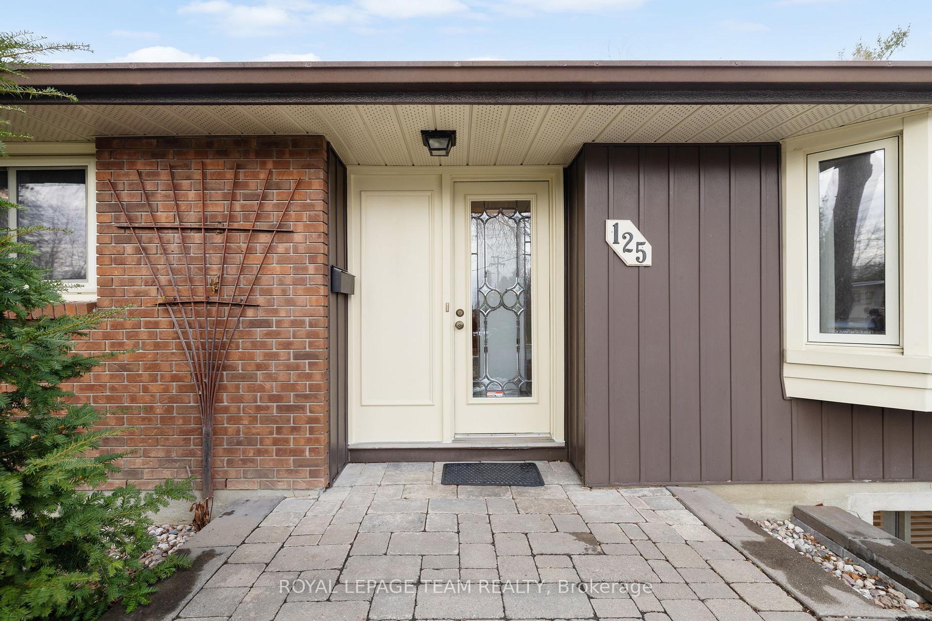 Photo 4 of 125 David Drive, Ottawa, Meadowlands/St. Claire Gardens — HOMEH