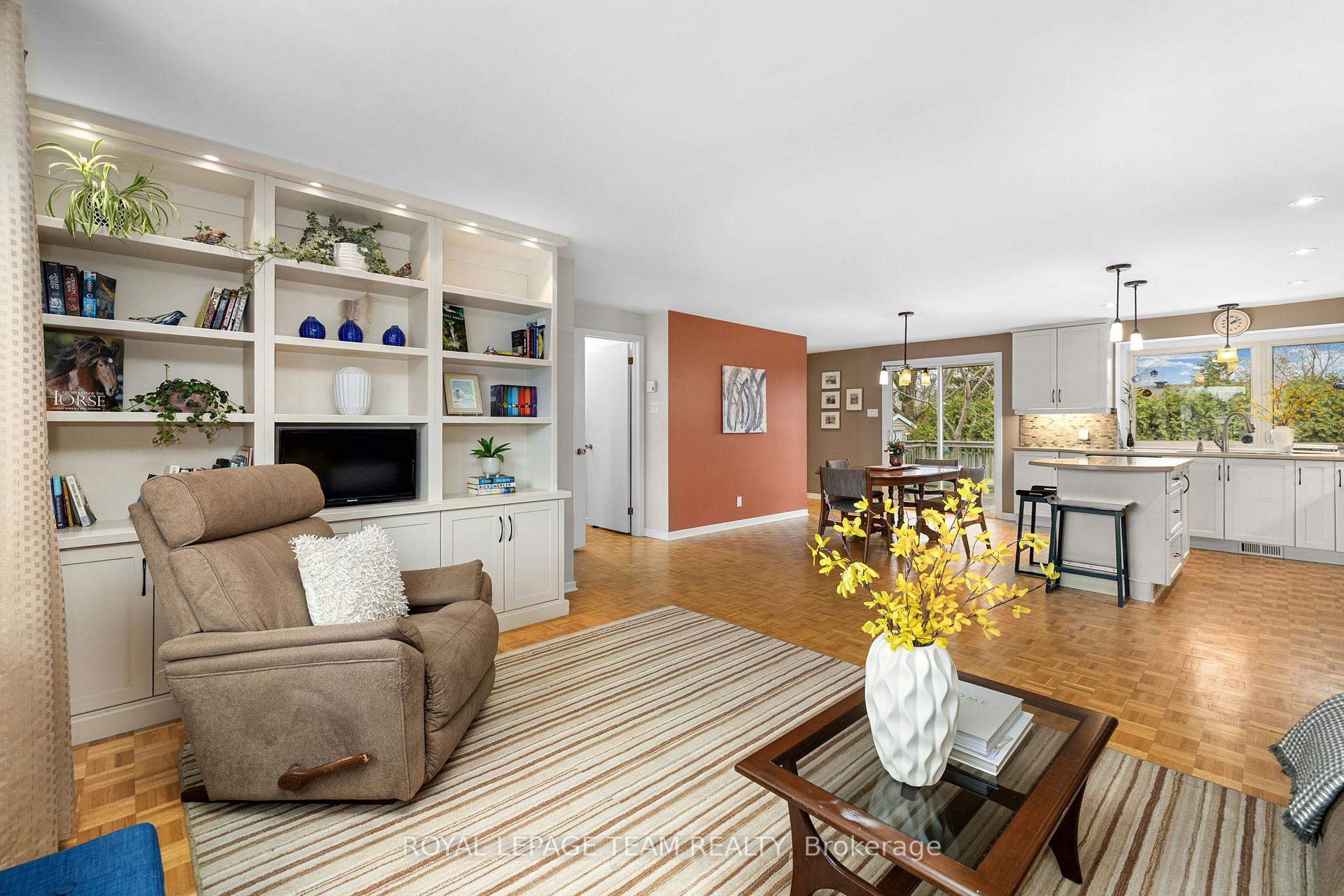 Photo 11 of 125 David Drive, Ottawa, Meadowlands/St. Claire Gardens — HOMEH