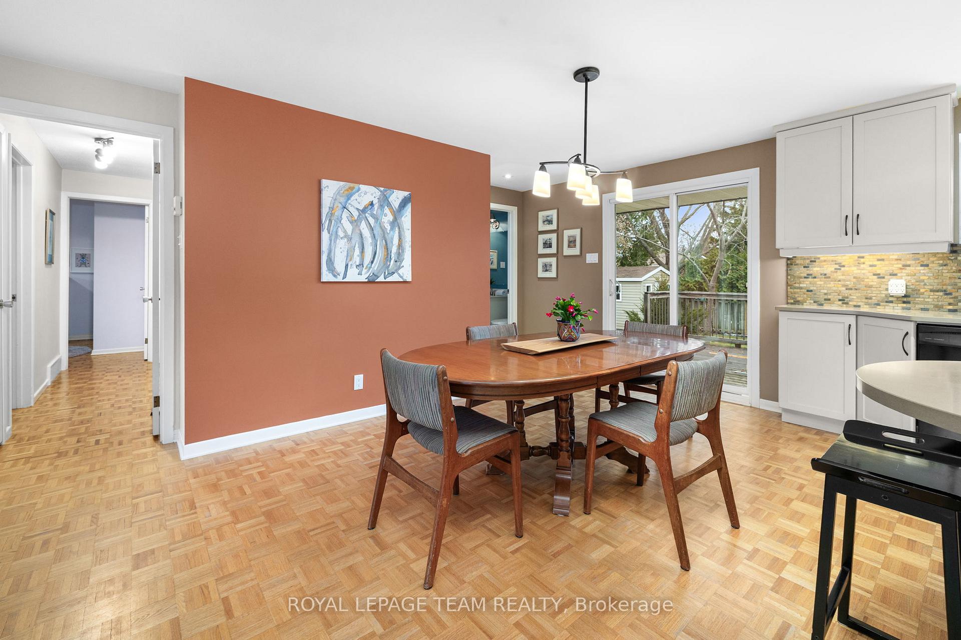 Photo 15 of 125 David Drive, Ottawa, Meadowlands/St. Claire Gardens — HOMEH