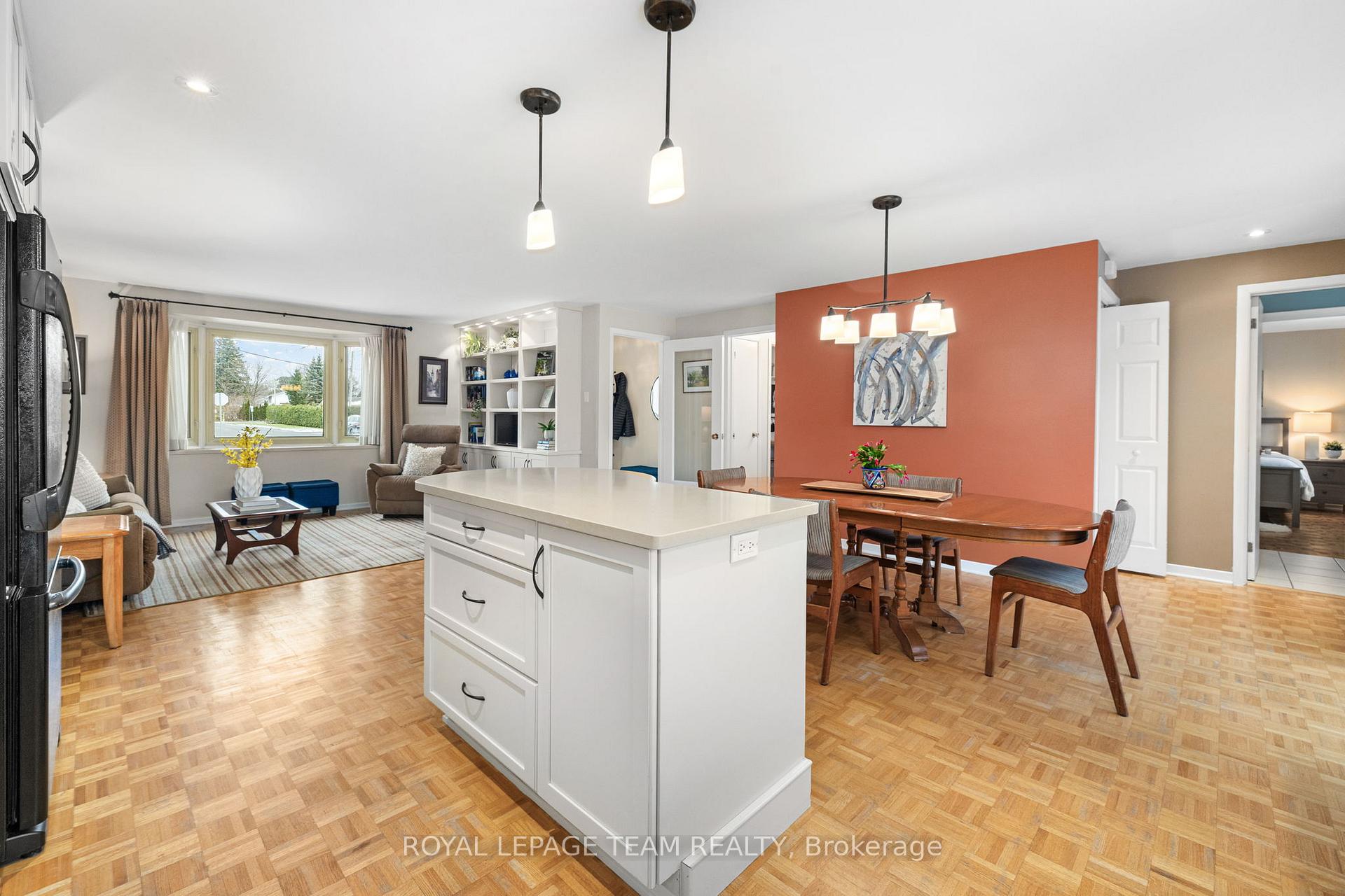 Photo 20 of 125 David Drive, Ottawa, Meadowlands/St. Claire Gardens — HOMEH