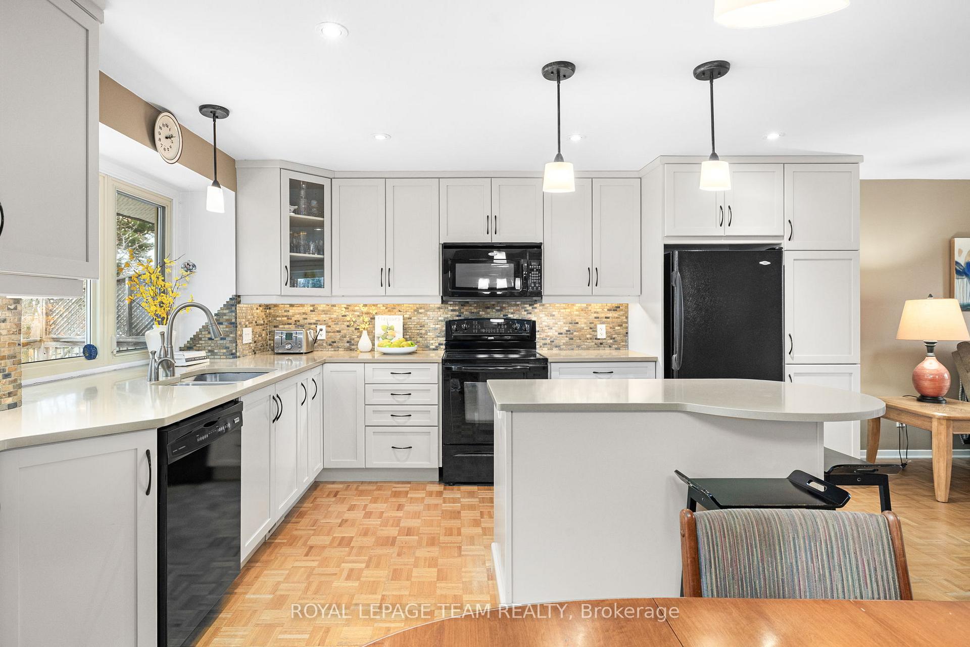 Photo 22 of 125 David Drive, Ottawa, Meadowlands/St. Claire Gardens — HOMEH