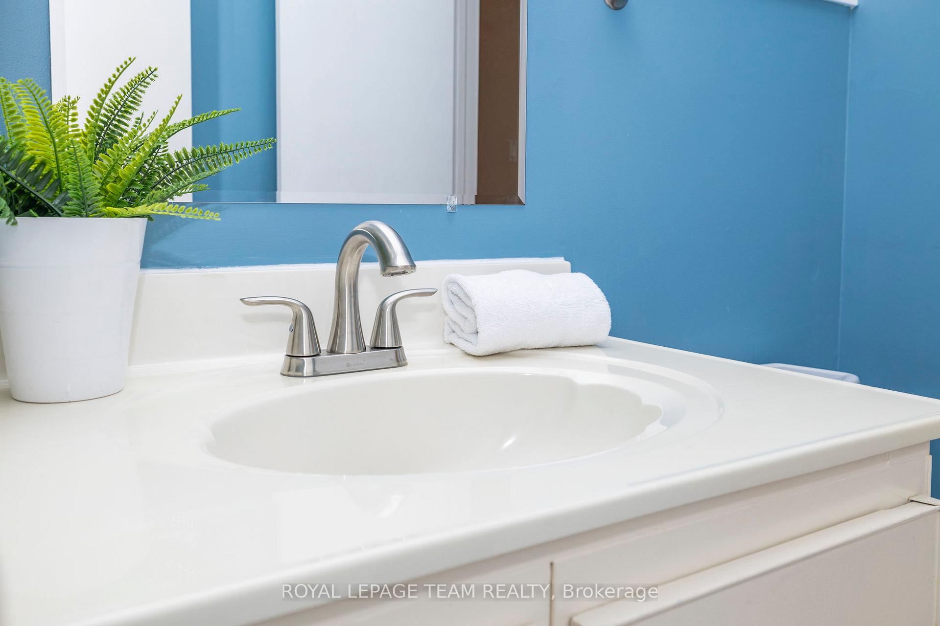 Photo 25 of 125 David Drive, Ottawa, Meadowlands/St. Claire Gardens — HOMEH