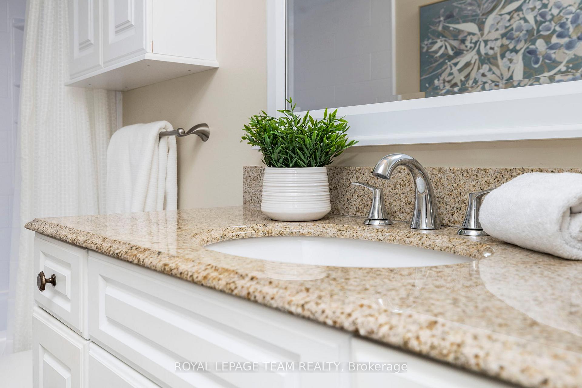 Photo 31 of 125 David Drive, Ottawa, Meadowlands/St. Claire Gardens — HOMEH