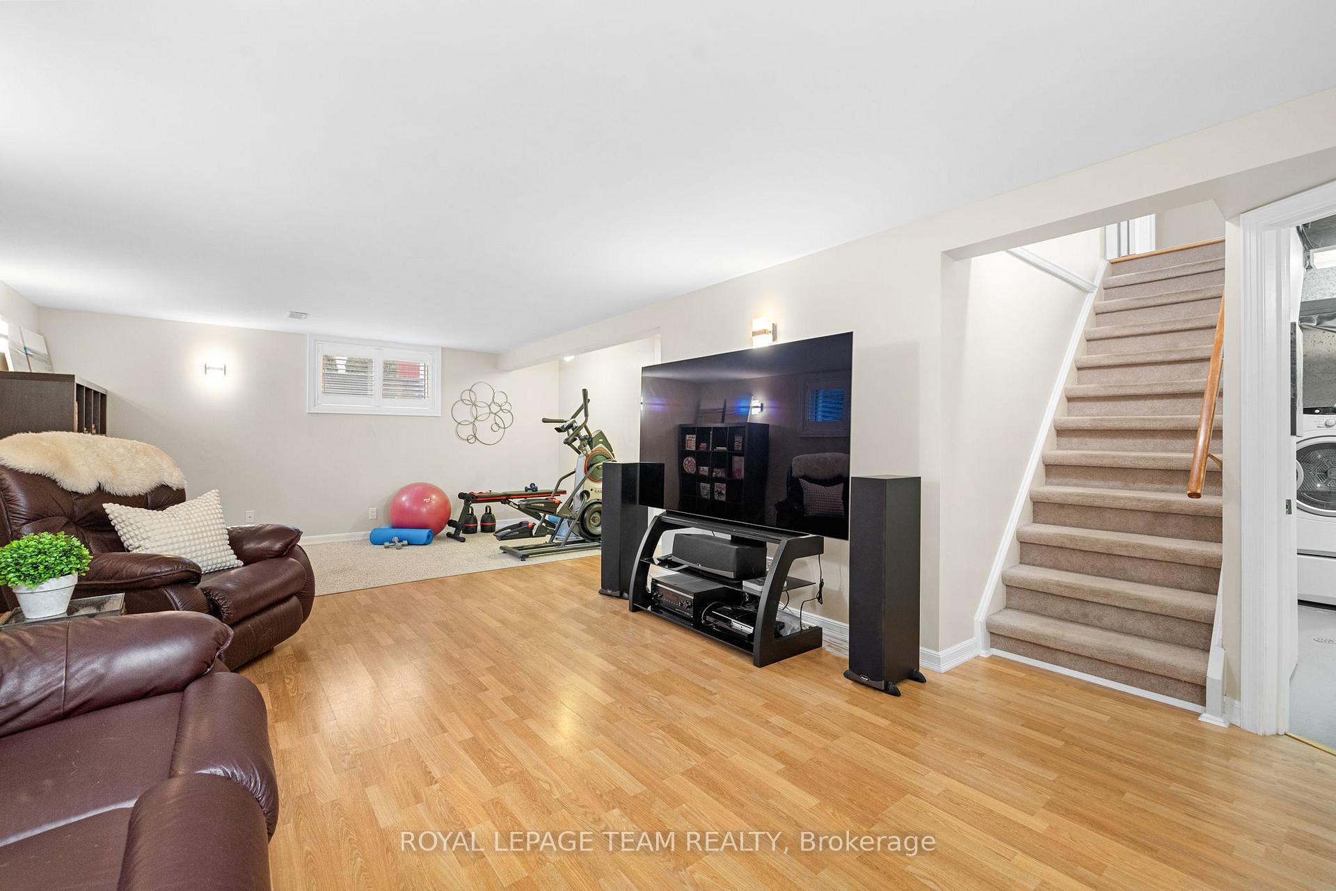 Photo 34 of 125 David Drive, Ottawa, Meadowlands/St. Claire Gardens — HOMEH