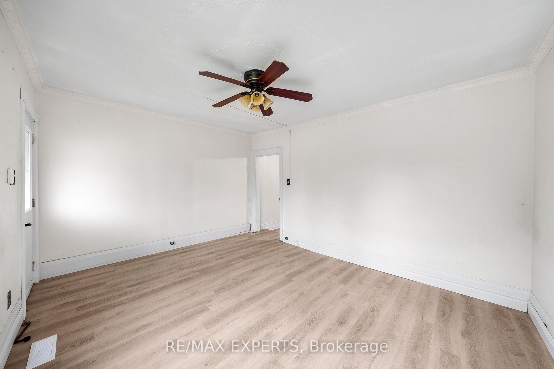 Photo 5 of 58 Tiffin Street, Barrie, Allandale Centre — HOMEH