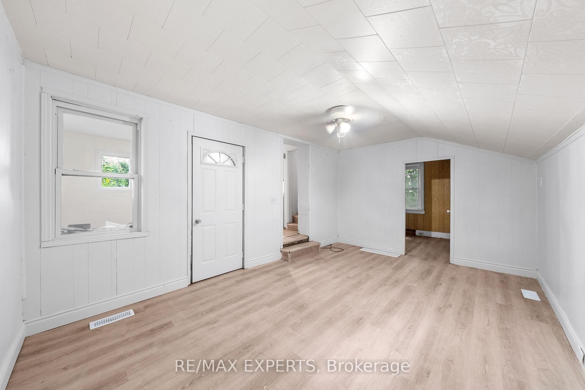 Photo 9 of 58 Tiffin Street, Barrie, Allandale Centre — HOMEH