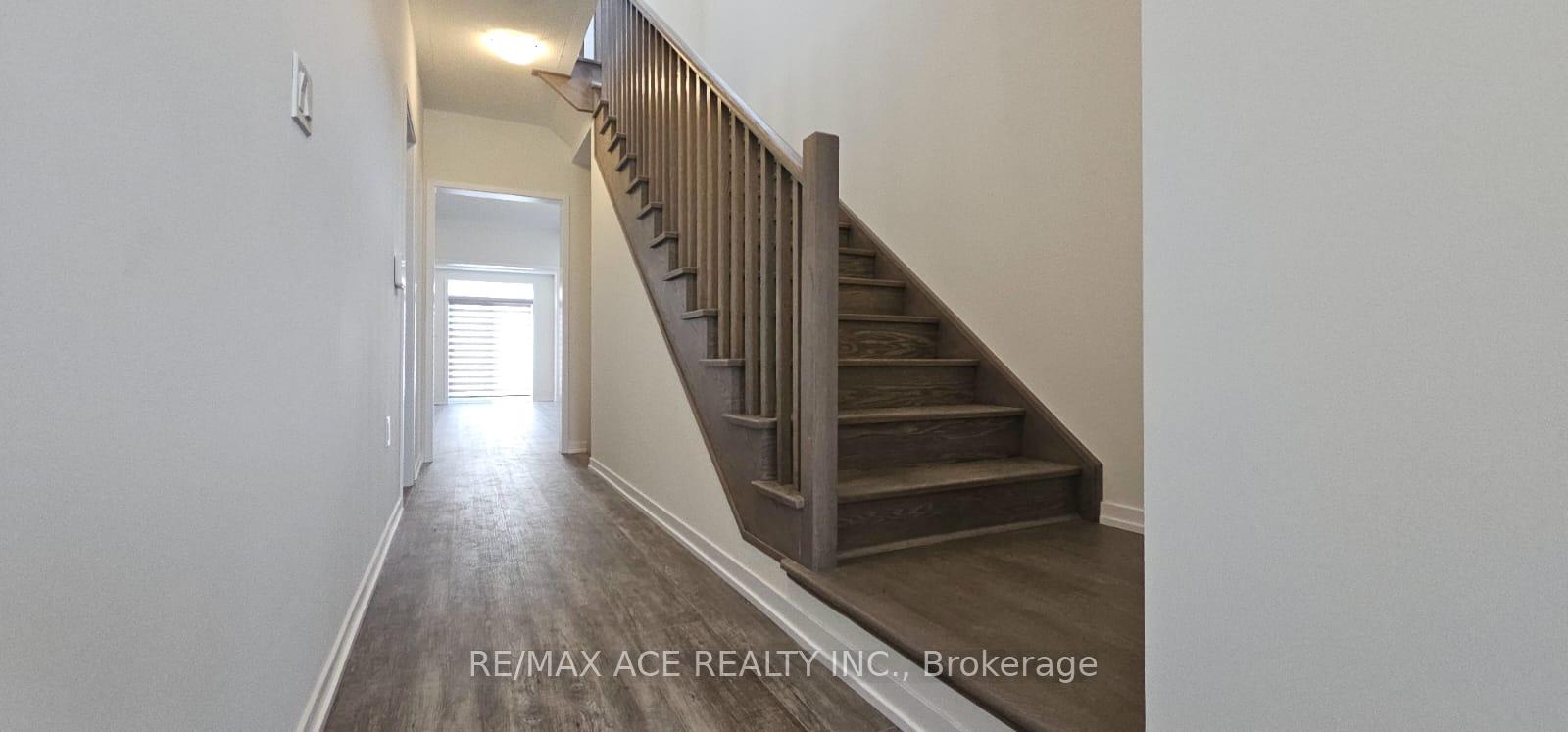 Photo 4 of 2102 Cayenne Street, Oshawa, Kedron — HOMEH