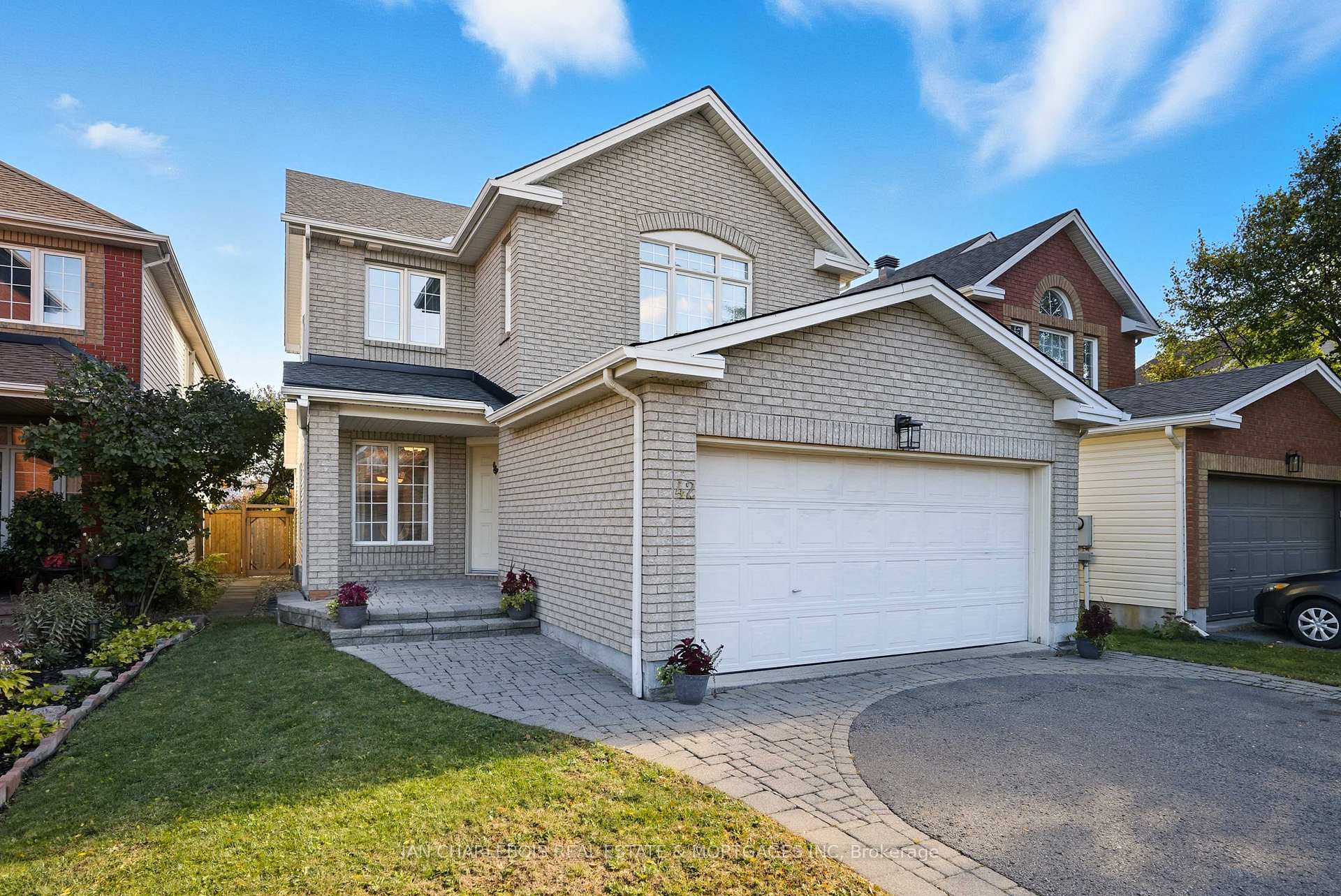 Photo 2 of 42 Bellingham Place, Ottawa, Hunt Club Park/Greenboro — HOMEH