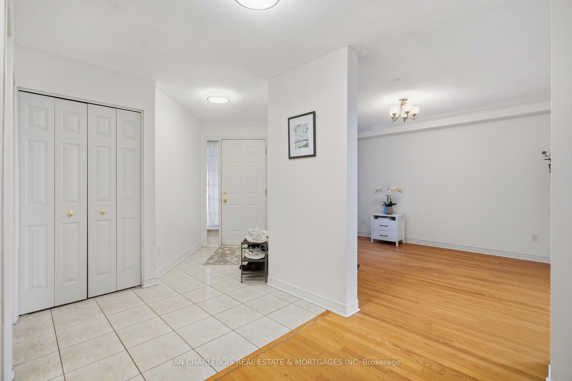 Photo 4 of 42 Bellingham Place, Ottawa, Hunt Club Park/Greenboro — HOMEH