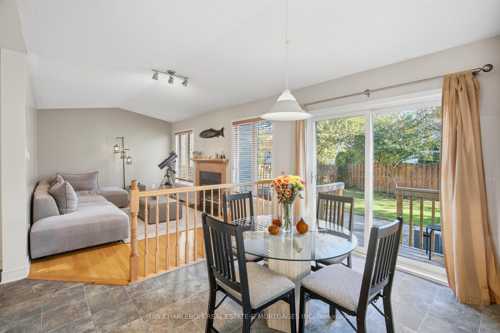 Photo 13 of 42 Bellingham Place, Ottawa, Hunt Club Park/Greenboro — HOMEH