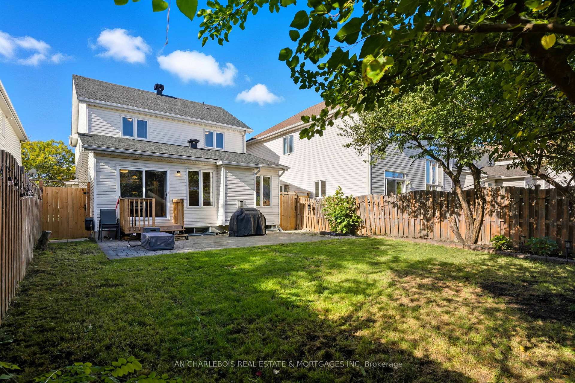Photo 36 of 42 Bellingham Place, Ottawa, Hunt Club Park/Greenboro — HOMEH