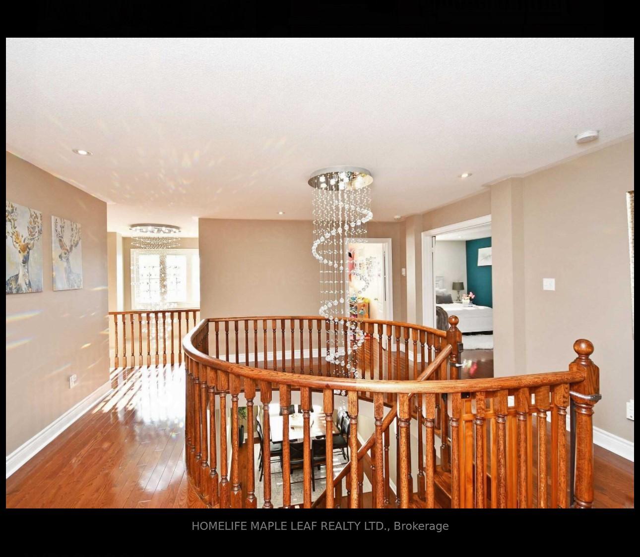 Photo 5 of 50 Treegrove Crescent, Brampton, Fletcher's Meadow — HOMEH