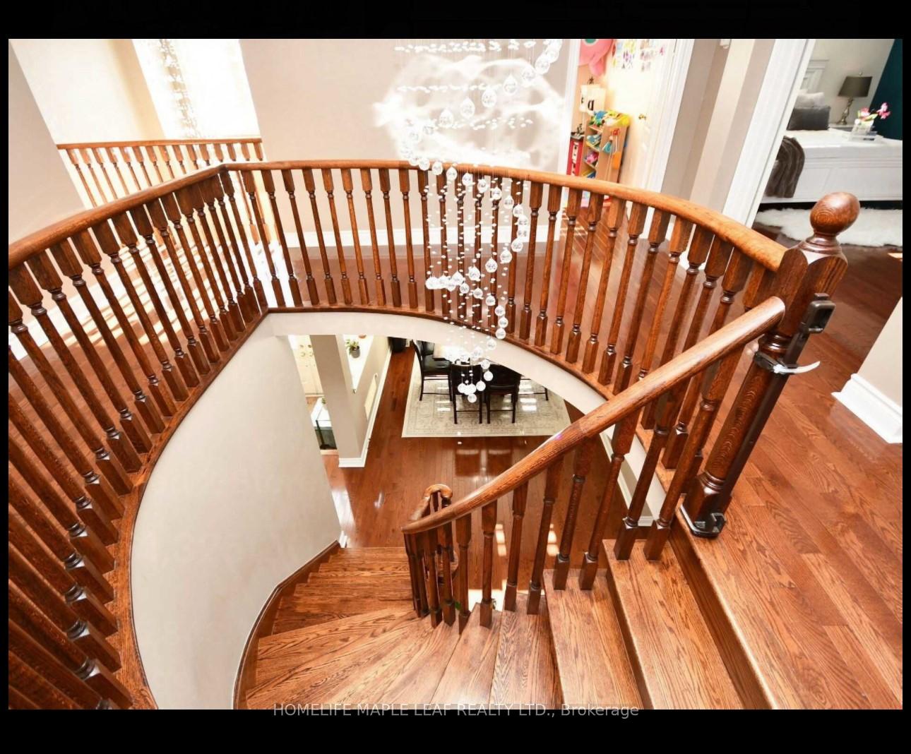 Photo 6 of 50 Treegrove Crescent, Brampton, Fletcher's Meadow — HOMEH