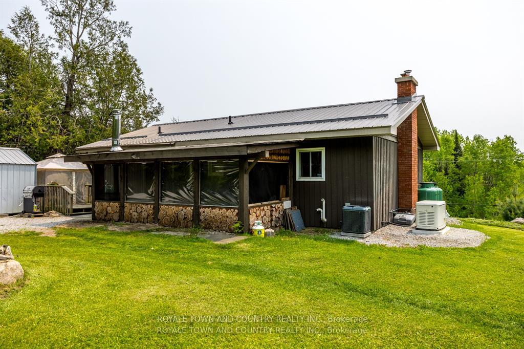Photo 8 of 1042 Tweed Drive, Highlands East, Glamorgan — HOMEH