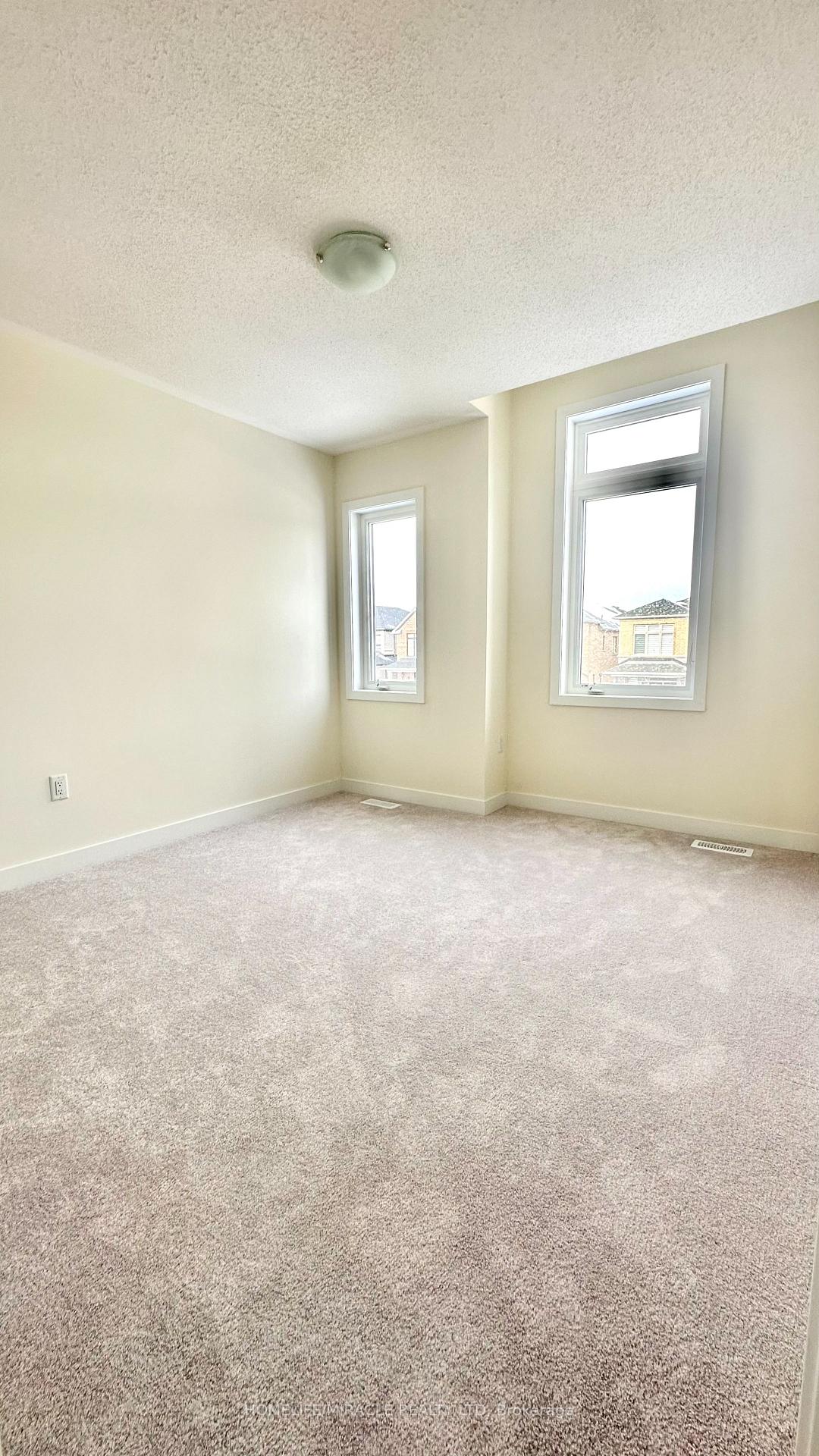 Photo 5 of 1199 Rexton Drive, Oshawa, Kedron — HOMEH
