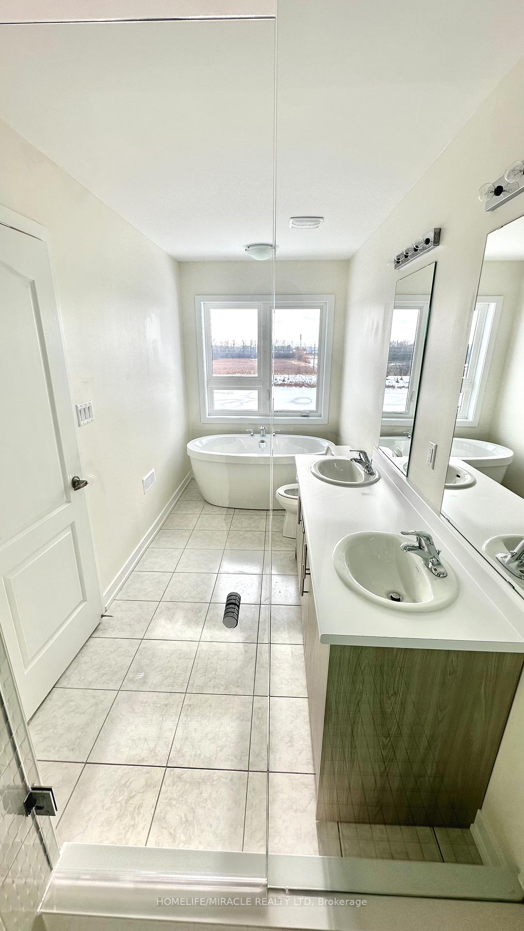 Photo 8 of 1199 Rexton Drive, Oshawa, Kedron — HOMEH