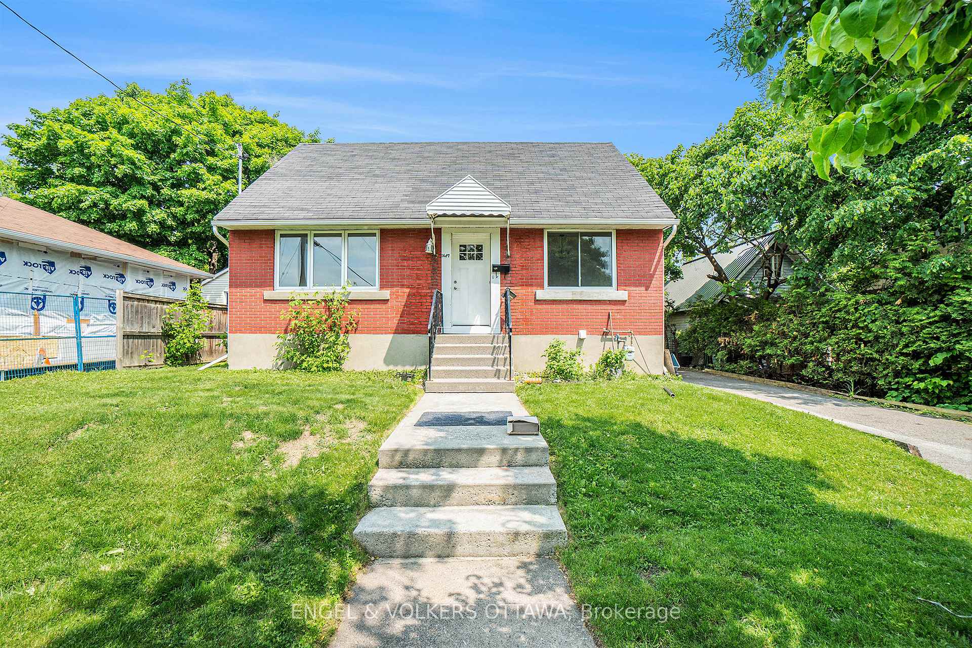 Photo 1 of 1687 Grasmere Crescent, Ottawa, Ridgemont — HOMEH