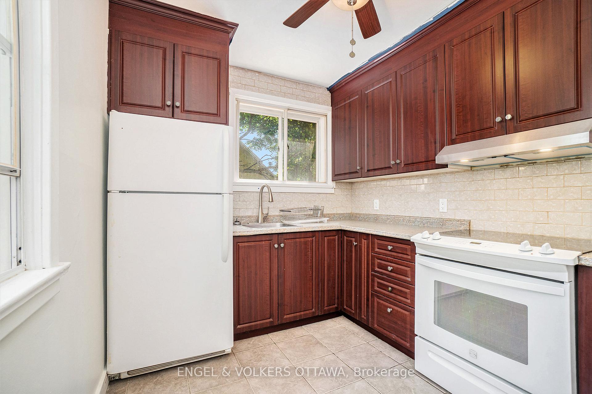 Photo 7 of 1687 Grasmere Crescent, Ottawa, Ridgemont — HOMEH