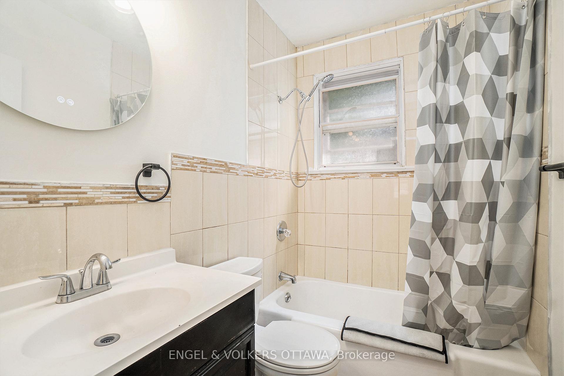 Photo 9 of 1687 Grasmere Crescent, Ottawa, Ridgemont — HOMEH