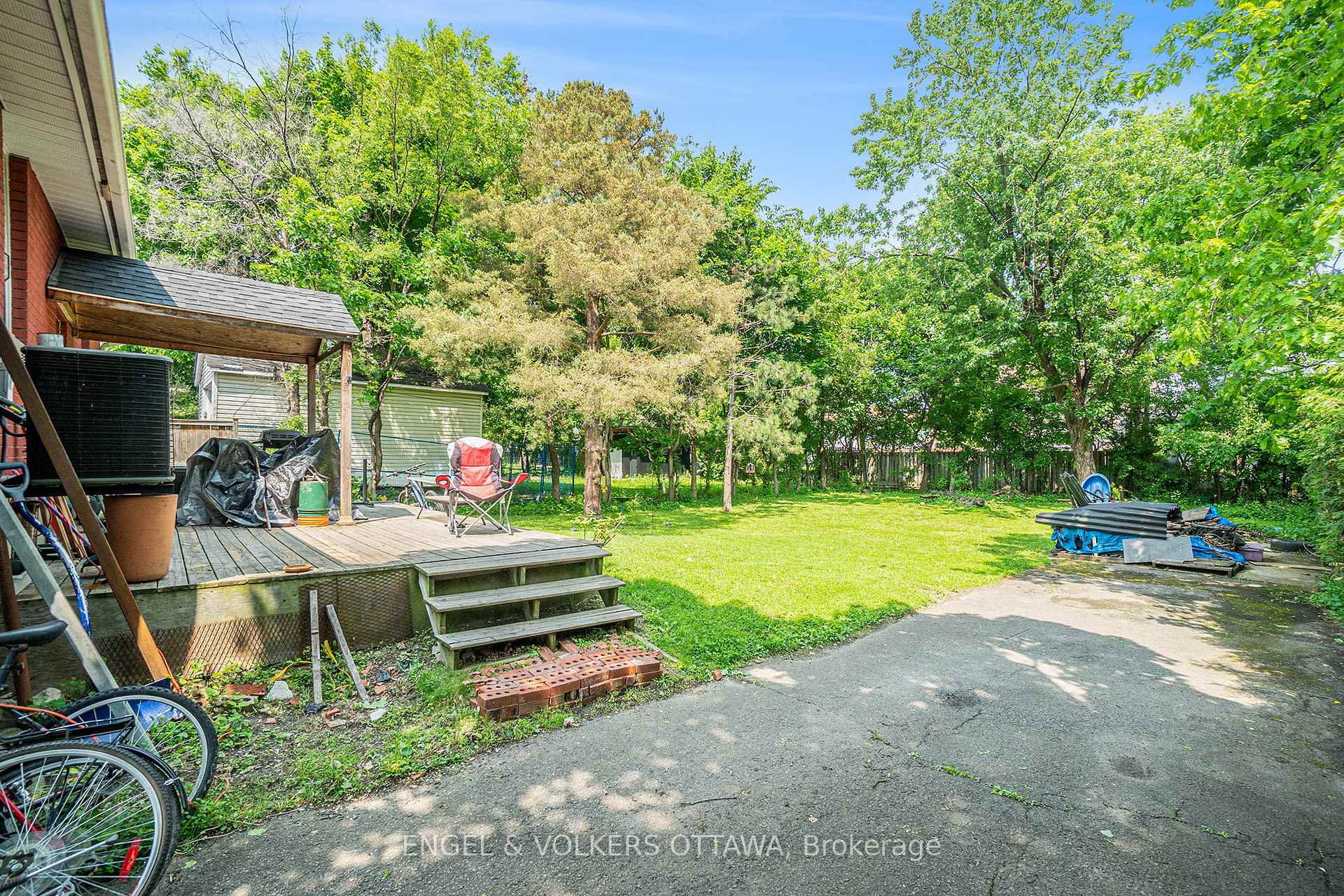 Photo 12 of 1687 Grasmere Crescent, Ottawa, Ridgemont — HOMEH