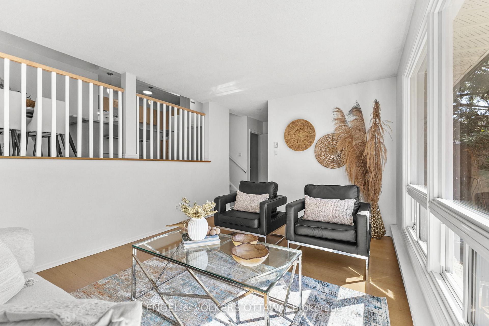 Photo 7 of 202 Royalton Private, Ottawa, Hunt Club Woods — HOMEH