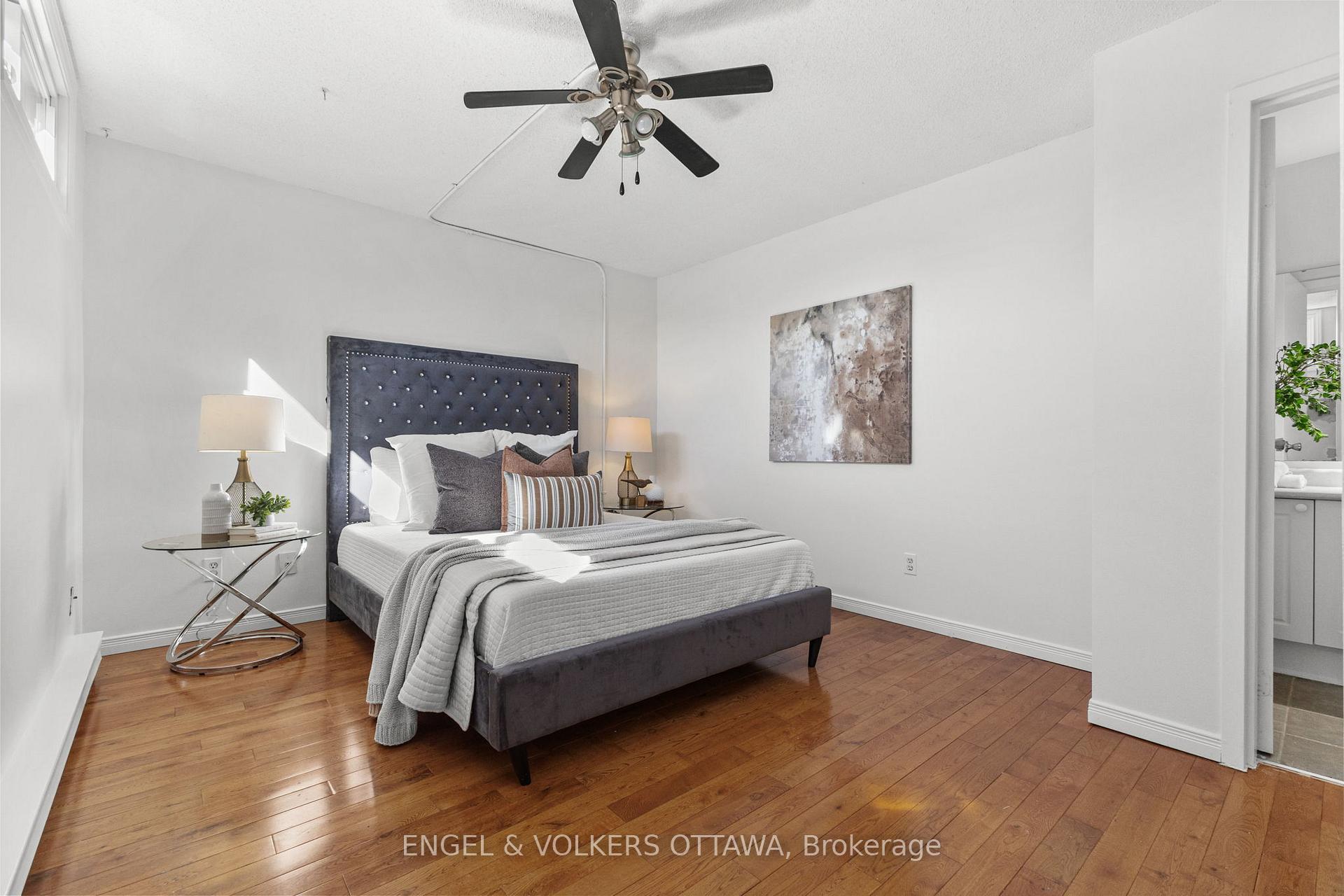 Photo 20 of 202 Royalton Private, Ottawa, Hunt Club Woods — HOMEH